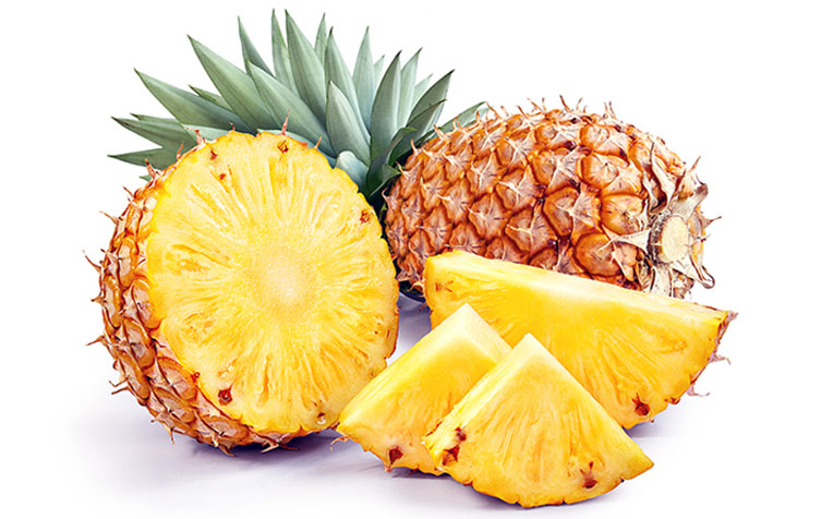PINEAPPLE PER KG